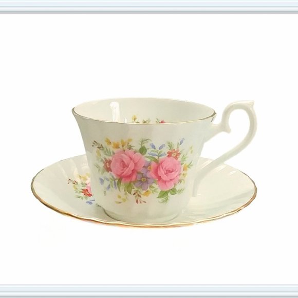 Royal Sutherland Tea Cup Saucer Set Floral Motif Fine Bone China Made in England - Picture 2 of 12